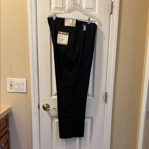 Haggar Men's Black Chinos